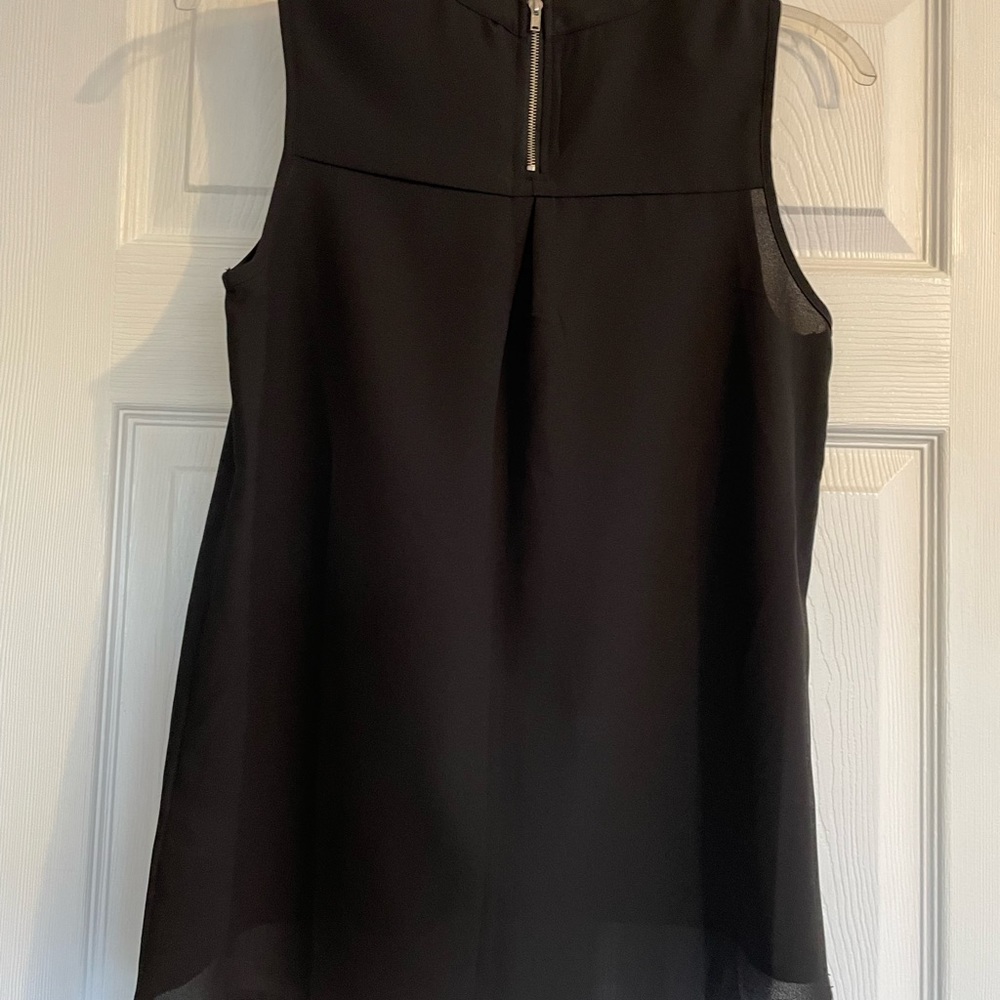 Paper Crane black dressy sleeveless top size small - Picture 3 of 4